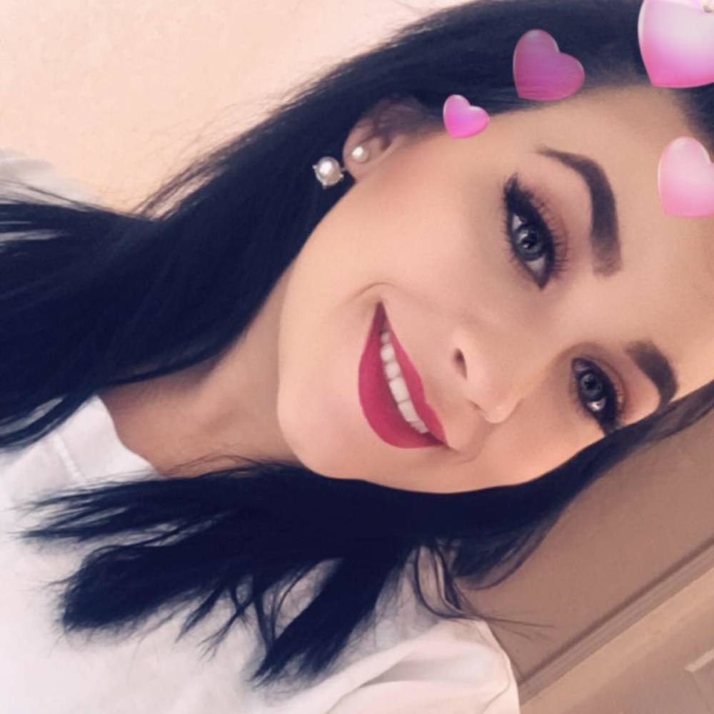 Meet your Posher, Hailey